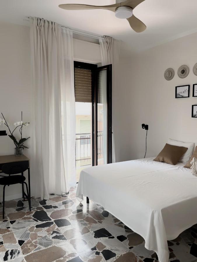 Leonardo Da Vinci Rooms Alghero Bagian luar foto